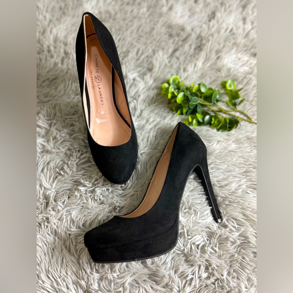 Chinese laundry black suede heels size 9.5